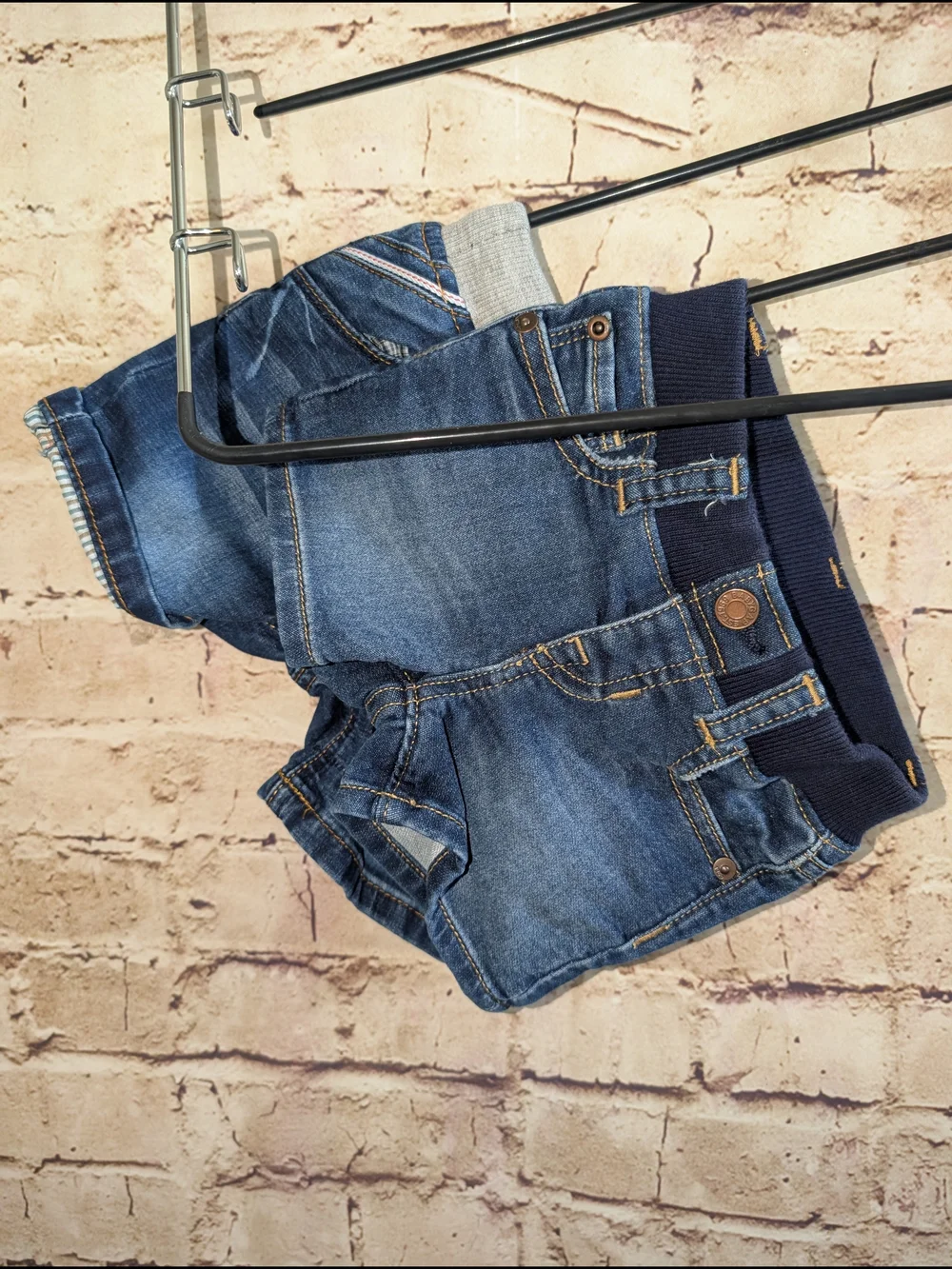 ~Baby Boy Shorts Lot Of 2 Pairs 3-6M 9-12M Look  The Same Waist